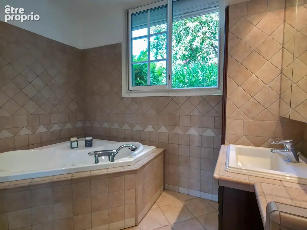 NICE – QUARTIER CIMIEZ - Maison 4/5 pièces - 192 m² - jardin - terrasses - parking - photo 10