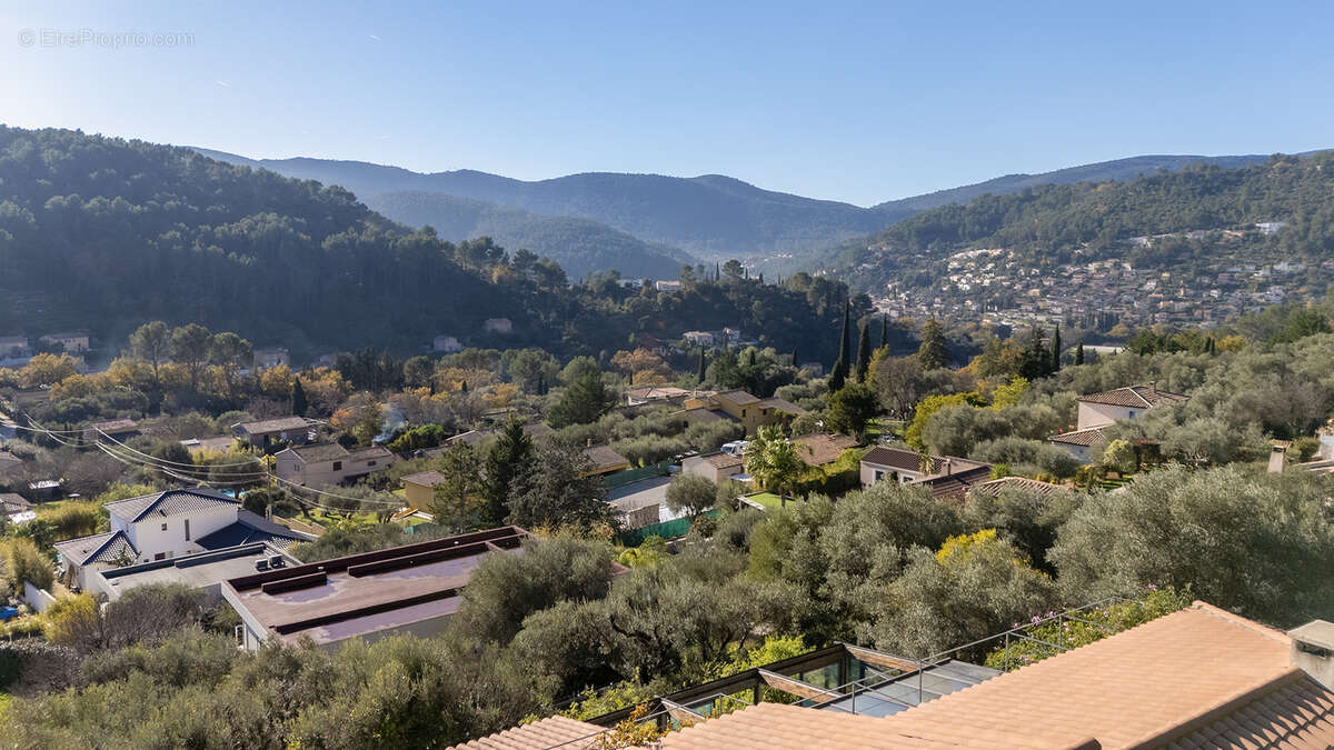 Maison à SOLLIES-PONT