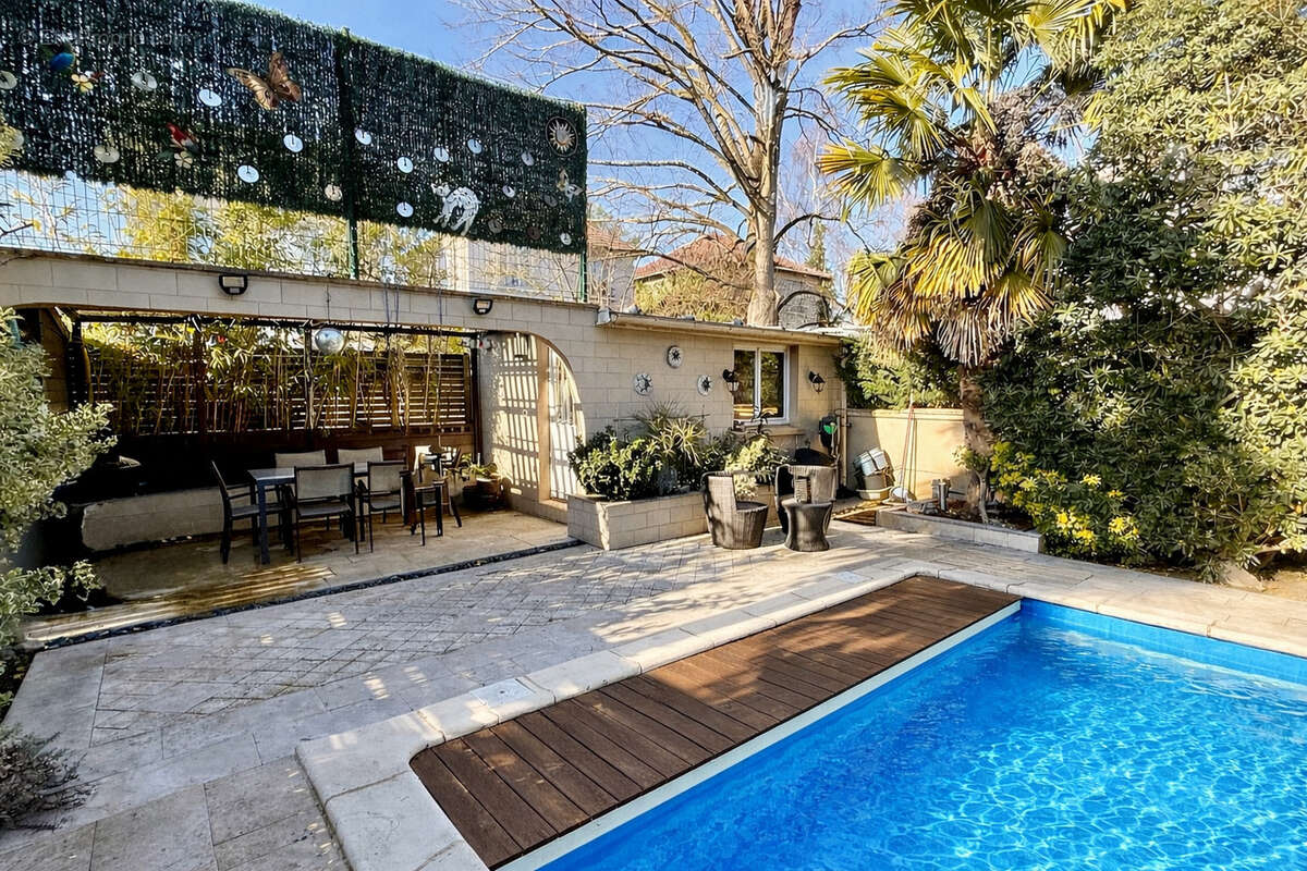 Maison à ENGHIEN-LES-BAINS