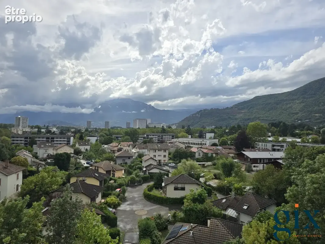 Appartement à MEYLAN