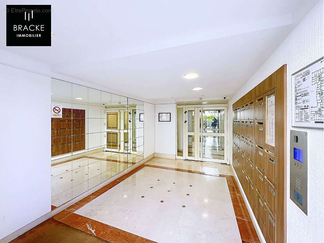 Appartement à COURBEVOIE