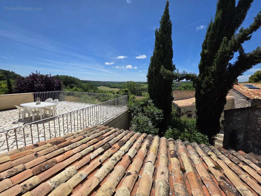 Jolie propriété en pierre avec plusieurs terrasses et vues imprenables. - photo 21