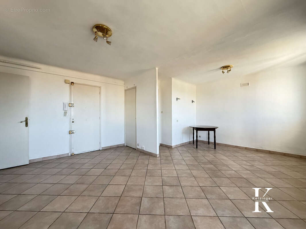 Appartement à MARSEILLE-9E
