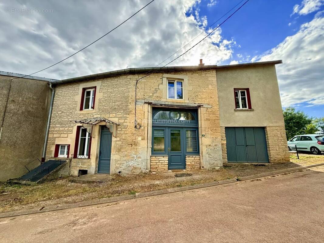 Maison à CHALVRAINES