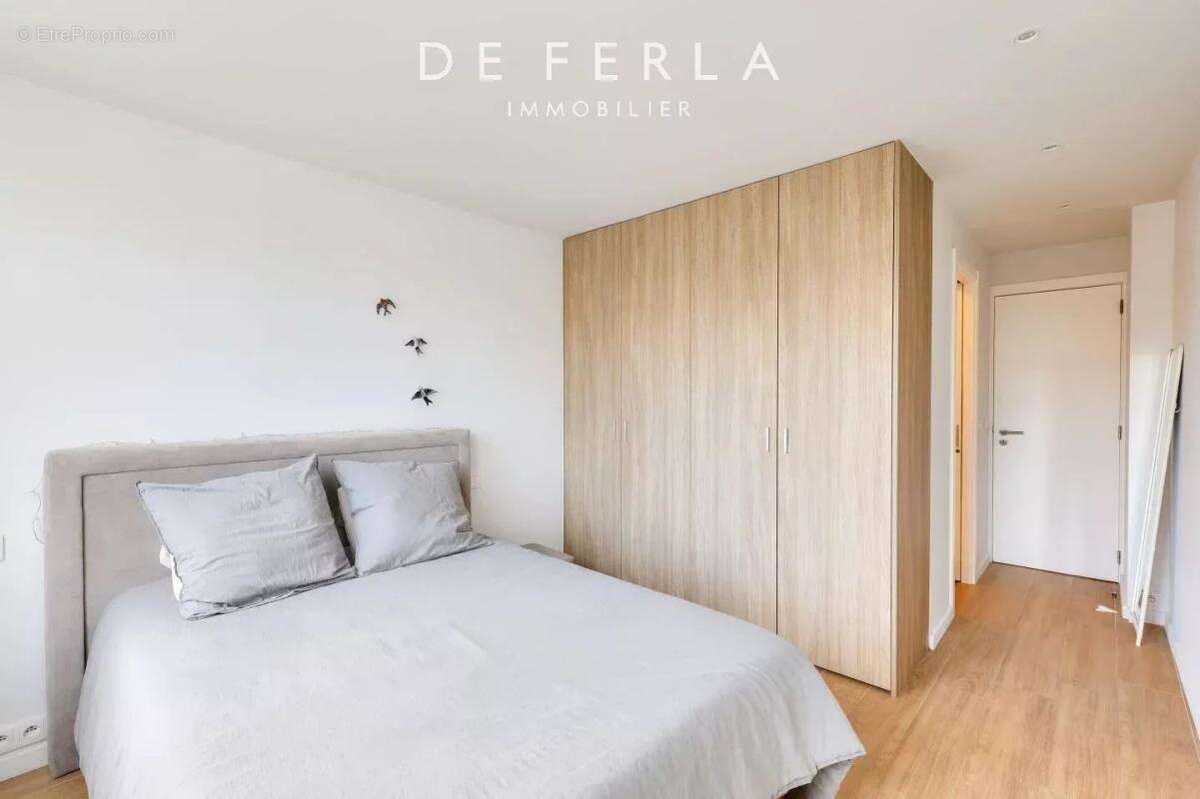 Appartement à PARIS-15E