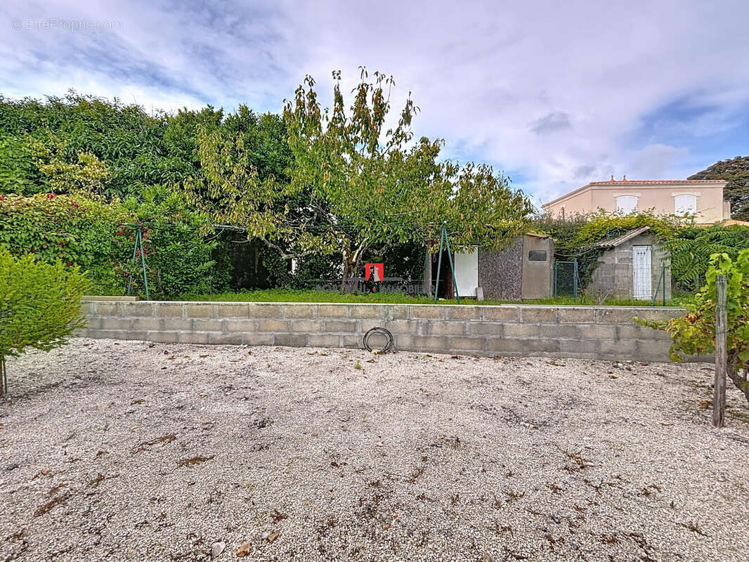 Maison à SAINT-CIERS-SUR-GIRONDE