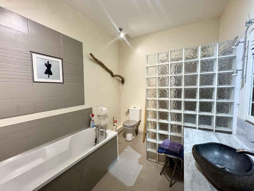 Maison à GALLARGUES-LE-MONTUEUX