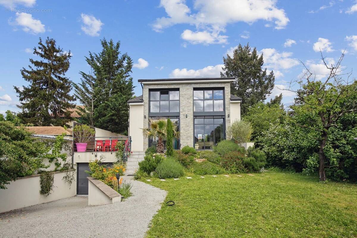 Maison à CROISSY-SUR-SEINE