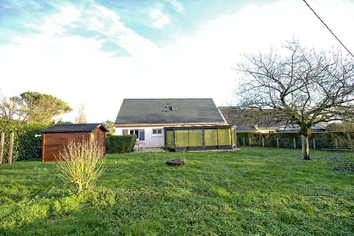 Maison à LA MEMBROLLE-SUR-LONGUENEE