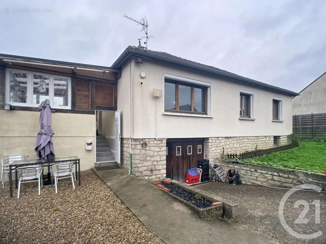 Maison à BEZU-SAINT-ELOI