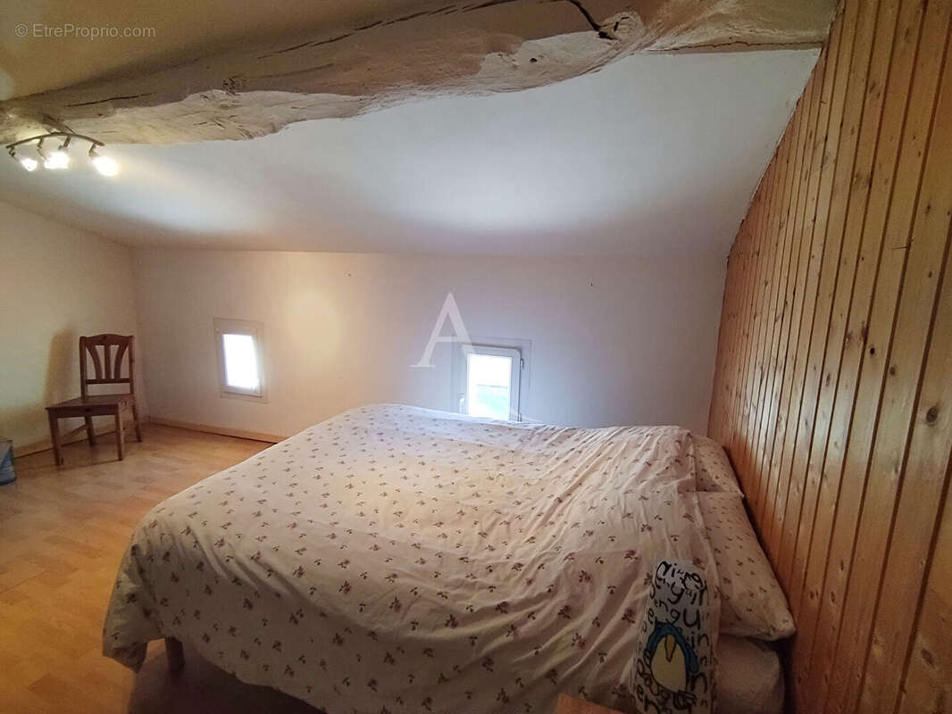 Maison à SAINT-GEORGES-DES-COTEAUX