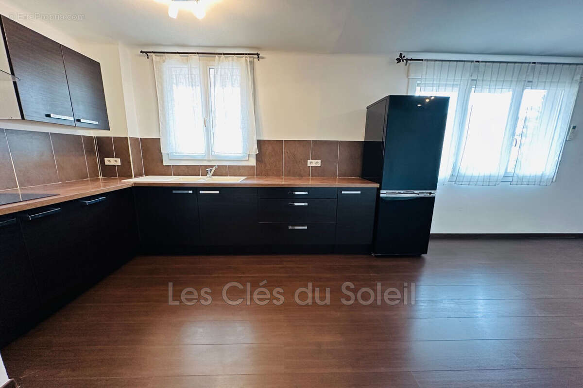Appartement 40 m² à La Seyne-Sur-Mer  - photo 2
