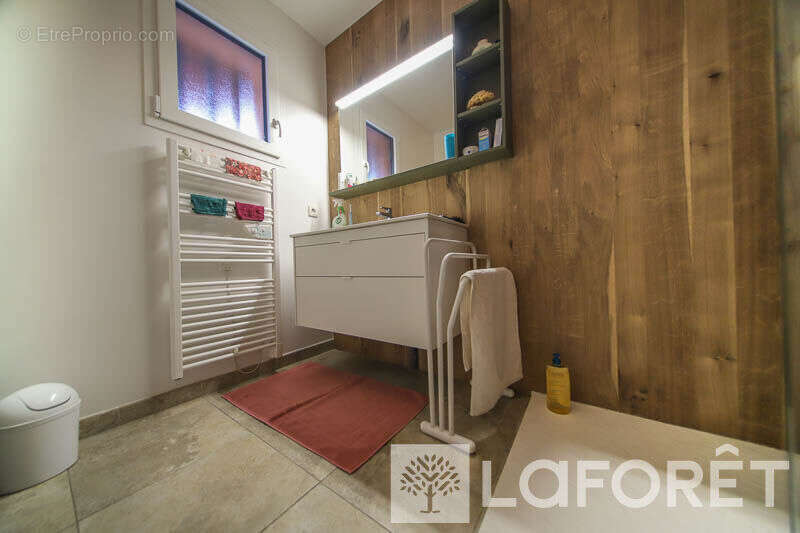 Maison à SAINT-CREPIN