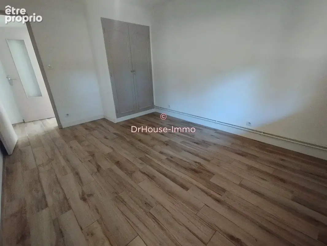 Maison 7 pièces 214 m² à vendre à Chateau-Arnoux-Saint-Auban (04160) - photo 30