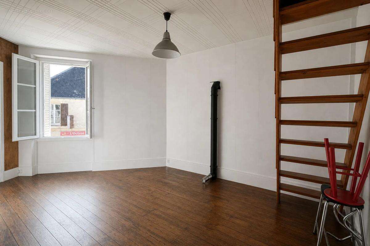 Maison à LE GUE-DE-LONGROI
