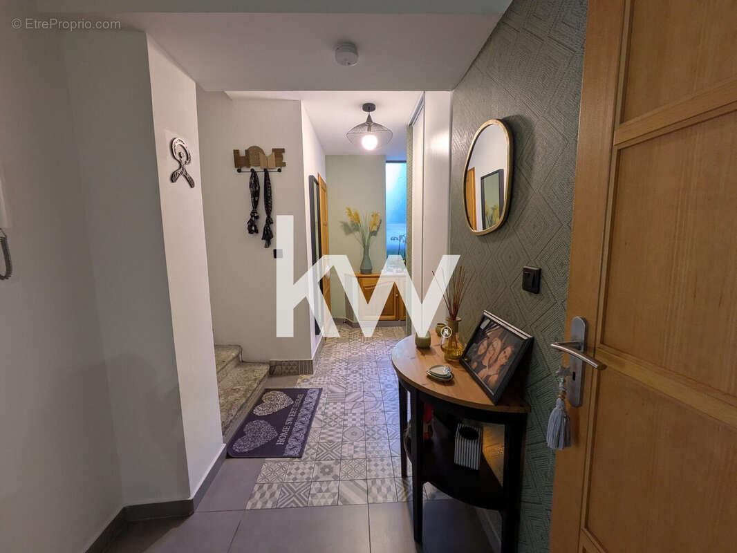 Appartement 134 m² à Roche-La-Moliere  - photo 4