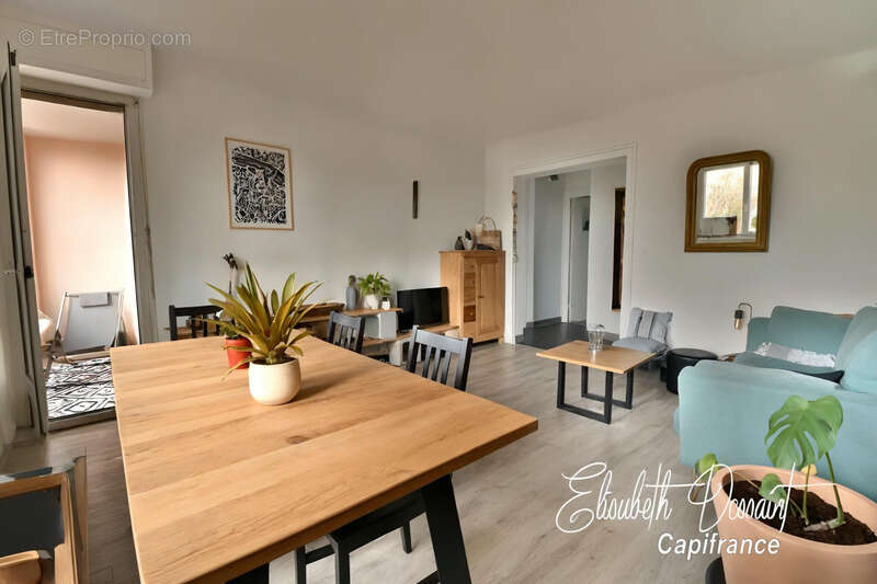 Appartement T3 lumineux avec balcons d'environ 67 m² - photo 2