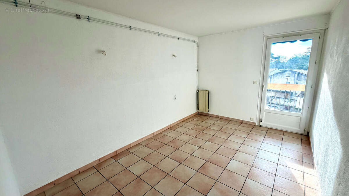 Appartement à SORGUES