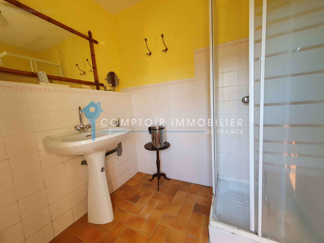 Village médiéval de la Vallée de la Cèze : Jolie Maison de village avec 2 terrasses ayant vue dominante - photo 16
