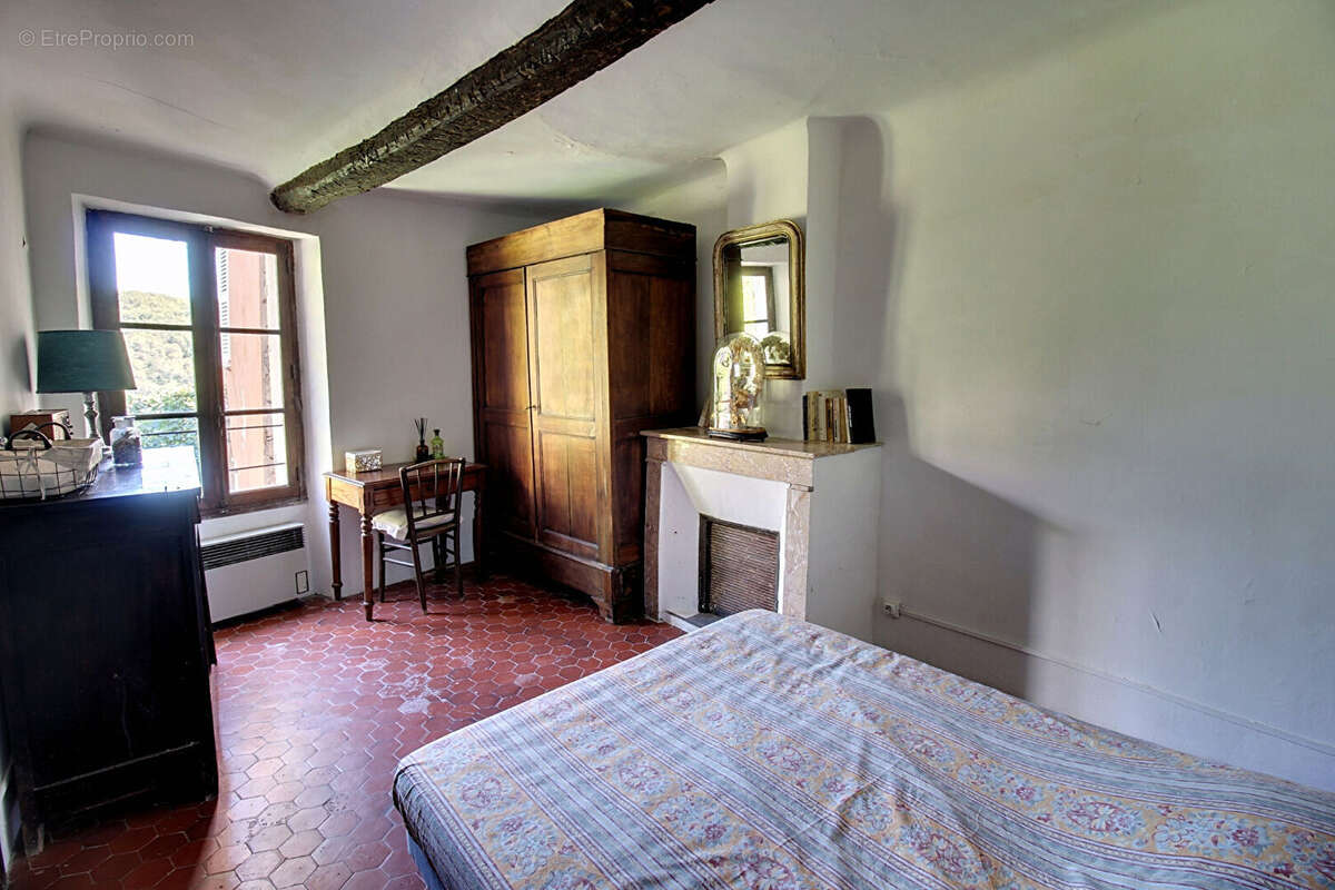 A VENDRE EN EXCLUSIVITE A CHATEAUDOUBLE - Charmante maison de village d'environ 100m² - photo 12