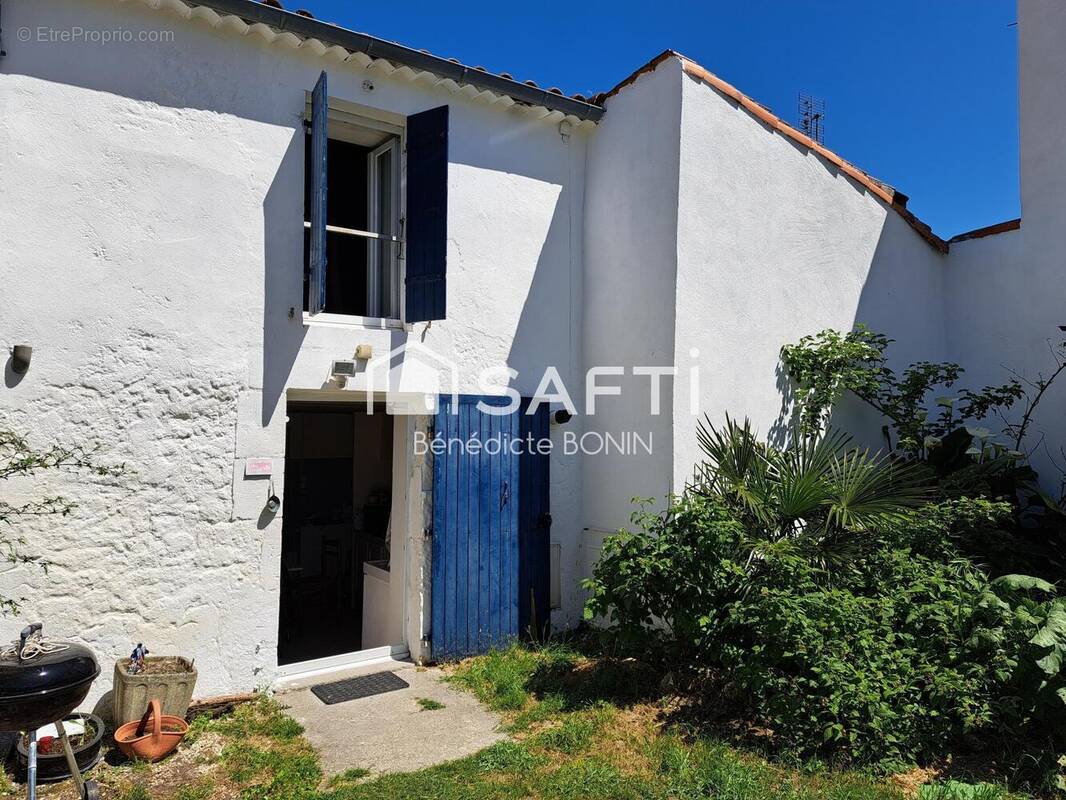 Photo 1 - Maison à CHAILLEVETTE