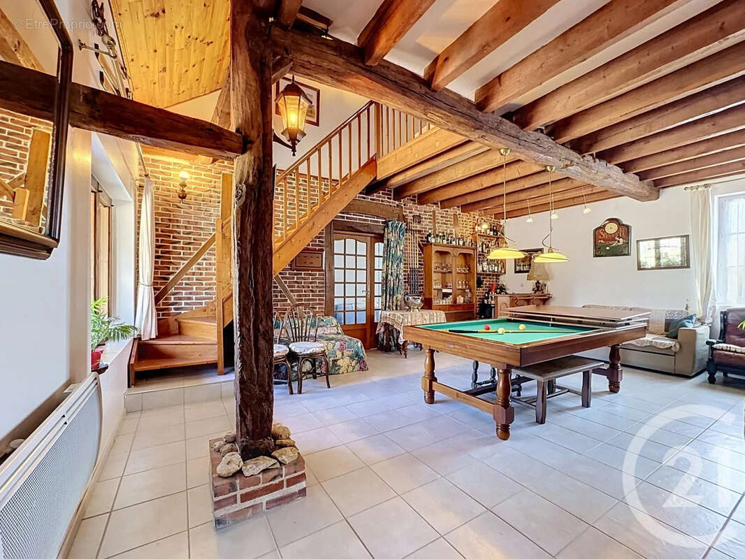 Maison 230 m² à Marcilly-En-Villette  - photo 4