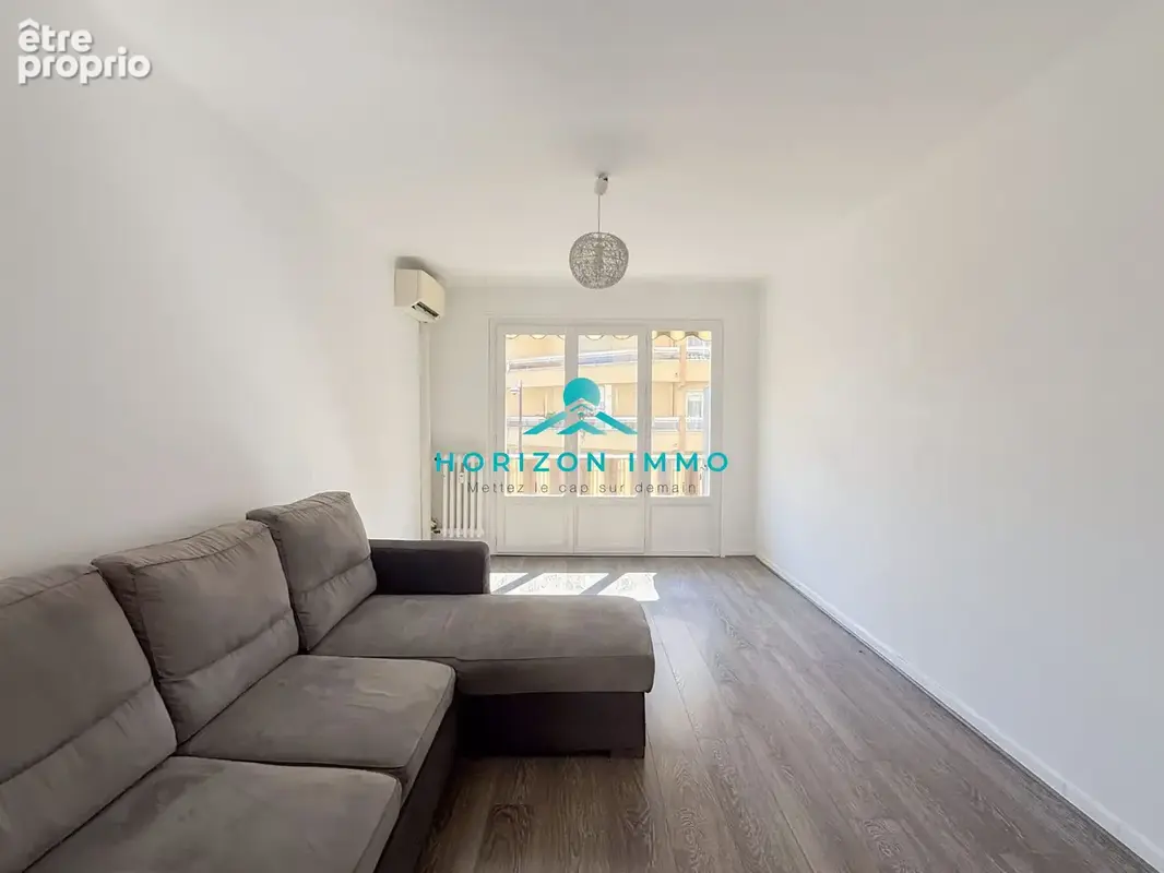Appartement 3 pièces 56 m² à vendre à Saint-Laurent-Du-Var (06700) - photo 2