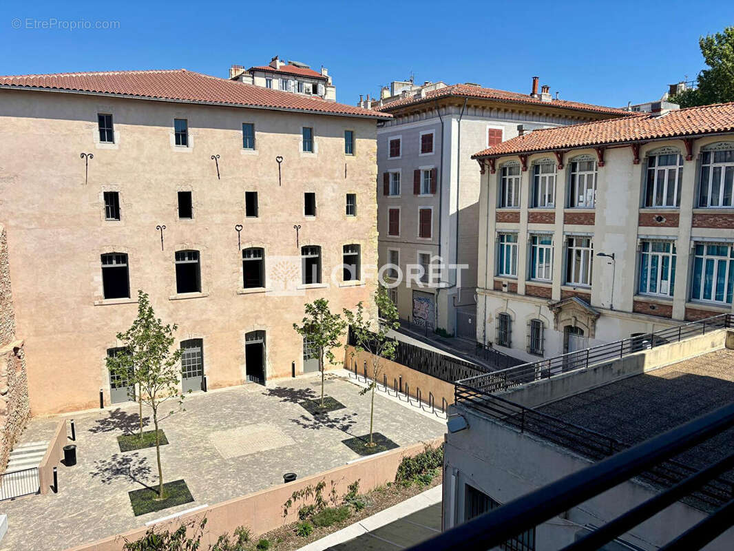 Appartement à MARSEILLE-1E