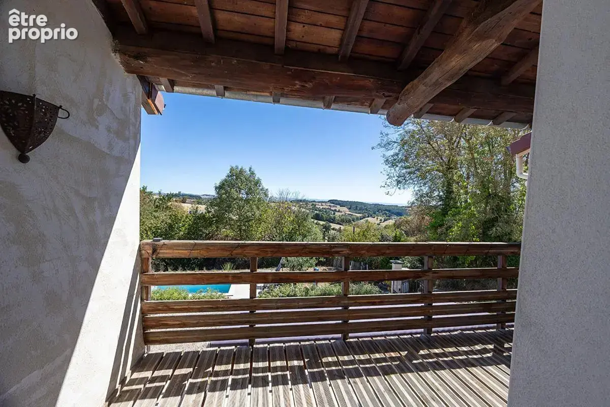 Superbe bâtisse de caractère avec piscine et grand terrain de 1,8 hectare - photo 14