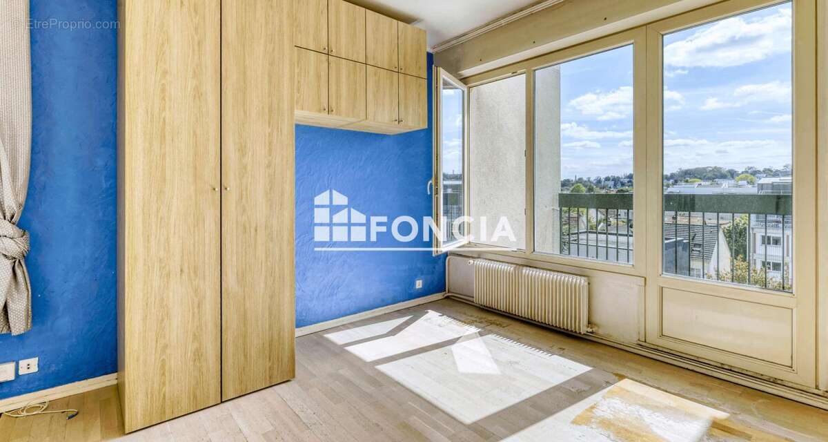 Appartement à BOURG-LA-REINE