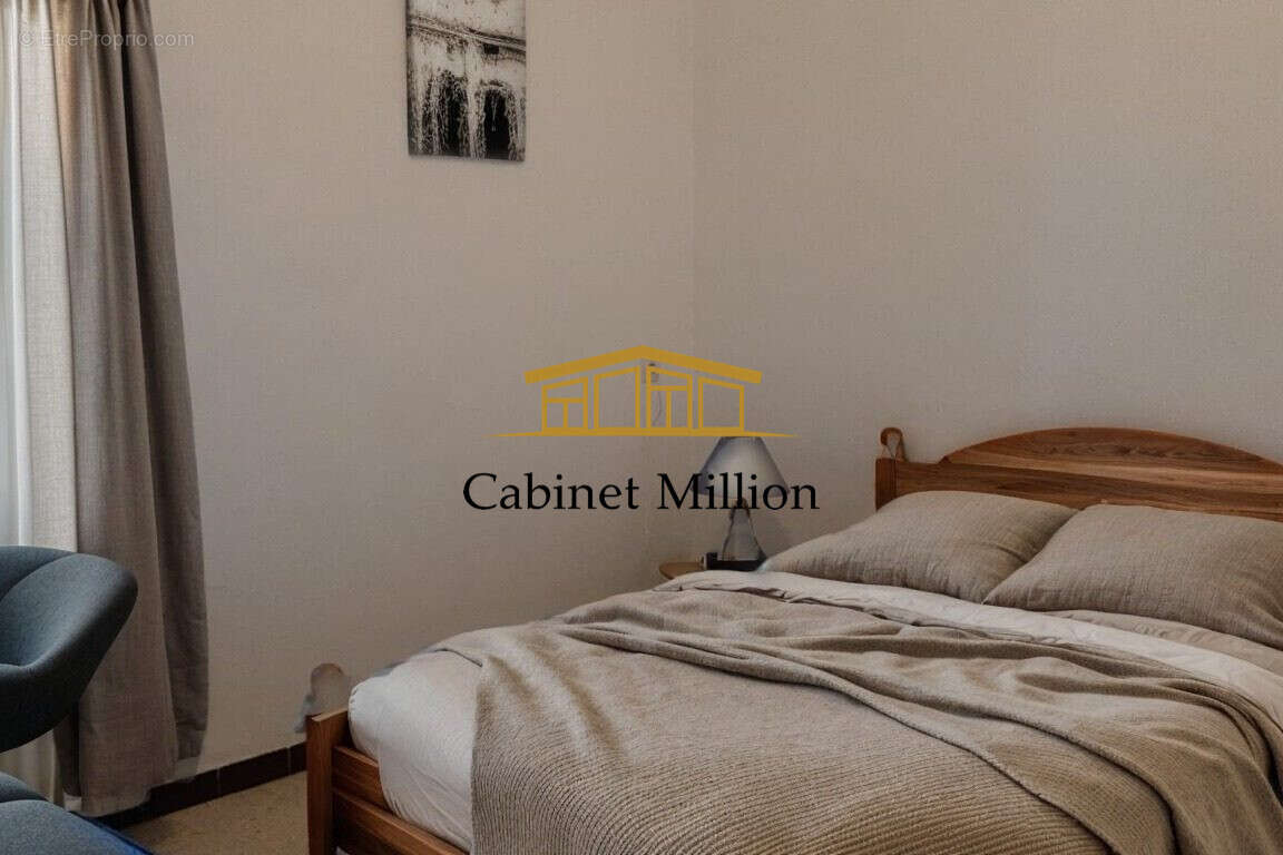 Appartement à VIC-LA-GARDIOLE