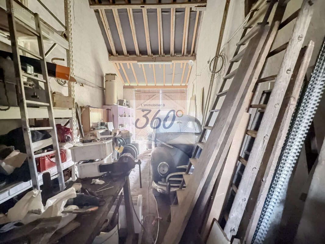 Maison à rénover avec fort potentiel   À seulement 3 minutes de Louhans - photo 13