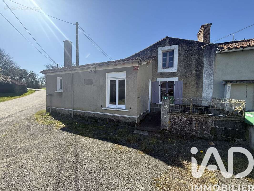 Maison 53 m² à Le Tallud  - photo 2