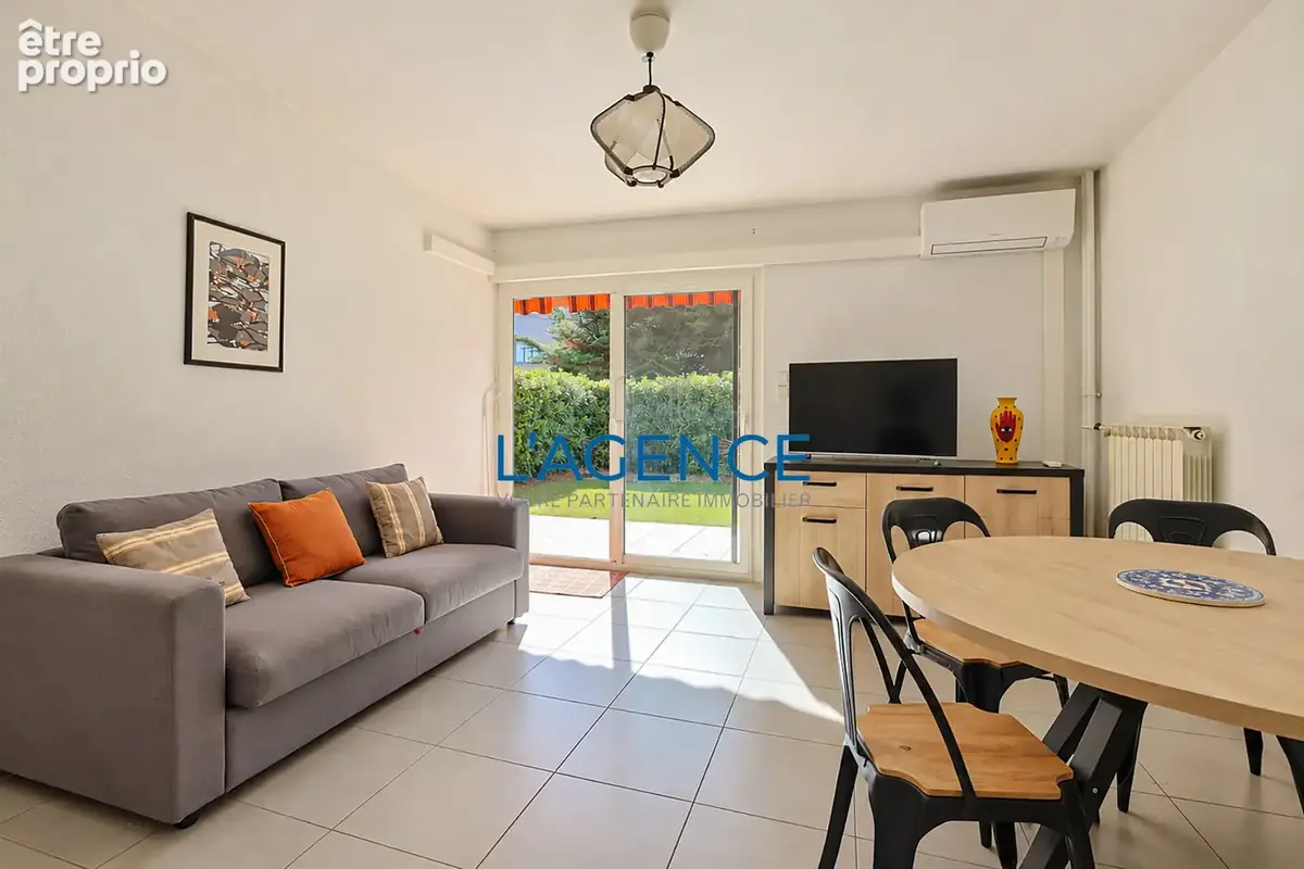 Hyères   appartement t3 de 68 m2 avec jardin privatif de 80 m2 et parkin - photo 5