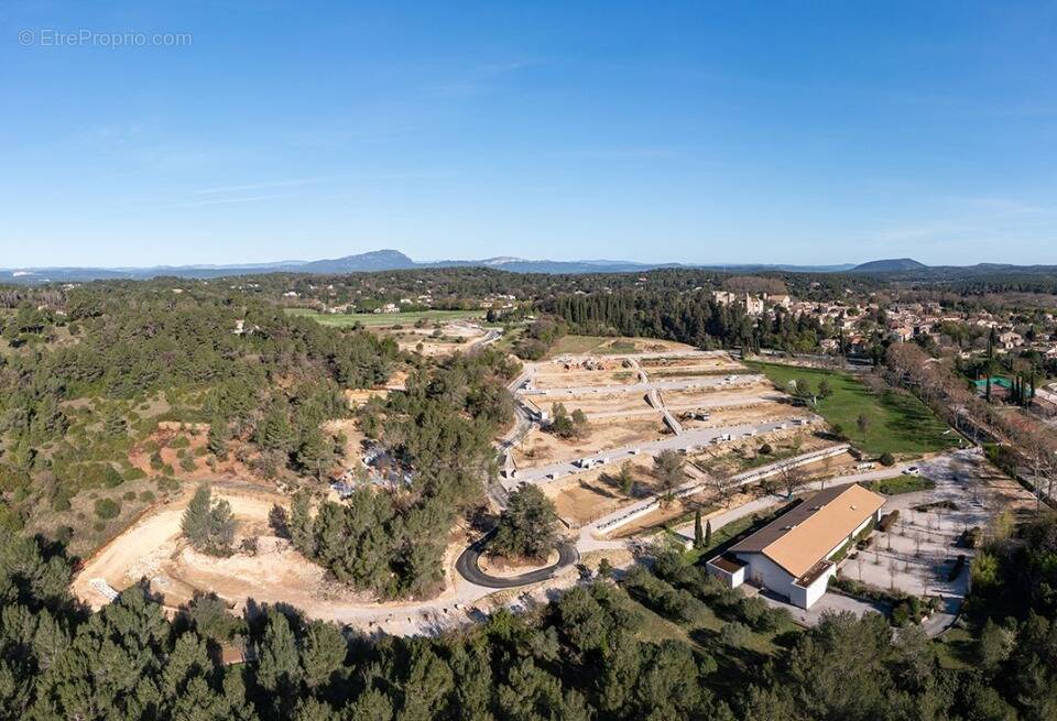 Terrain à ASSAS