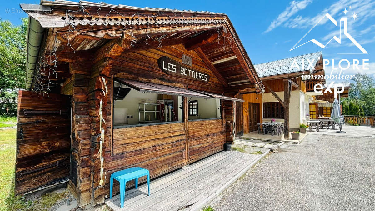 471 m² à Saint-Pancrace  - photo 6