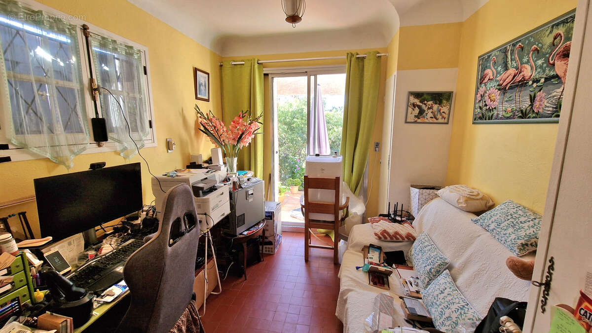 Maison à LES ISSAMBRES