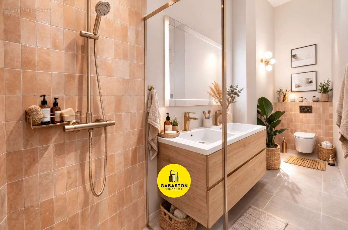 Appartement à MARSEILLE-6E
