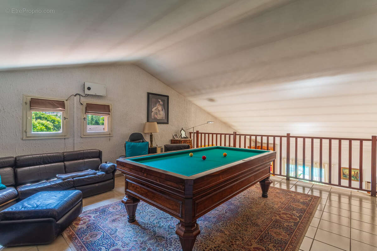 Maison à SOLLIES-TOUCAS