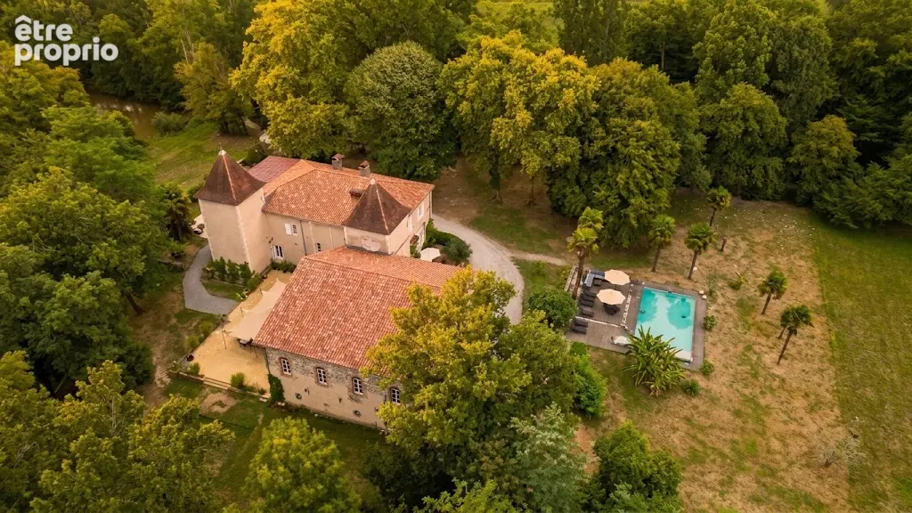 Château de prestige avec activité touristique et événementielle - photo 2