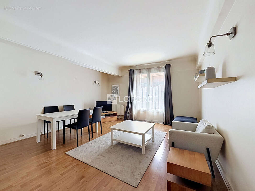 Appartement Paris 3 pièce(s) 73 m2 - photo 2