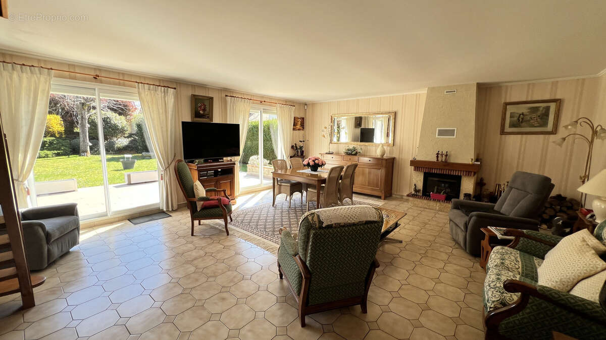 Maison à LA FERTE-ALAIS