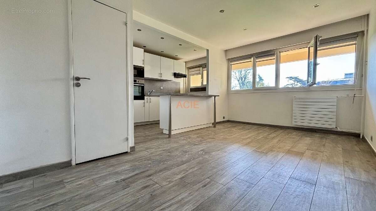 Appartement à LOUVRES