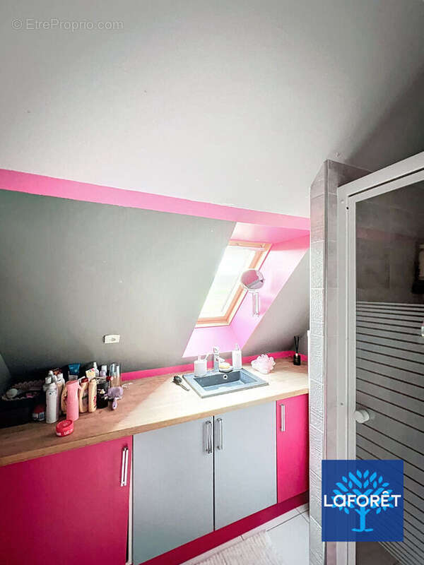 Maison à D'HUISON-LONGUEVILLE