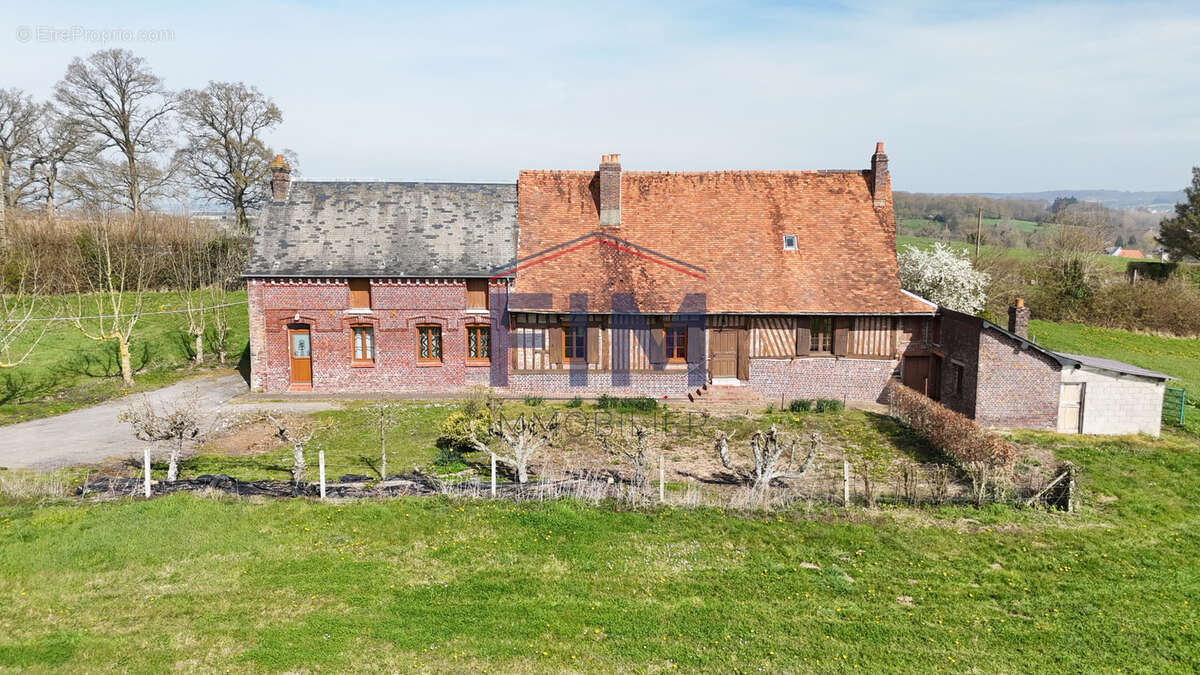 Maison à NEUFCHATEL-EN-BRAY