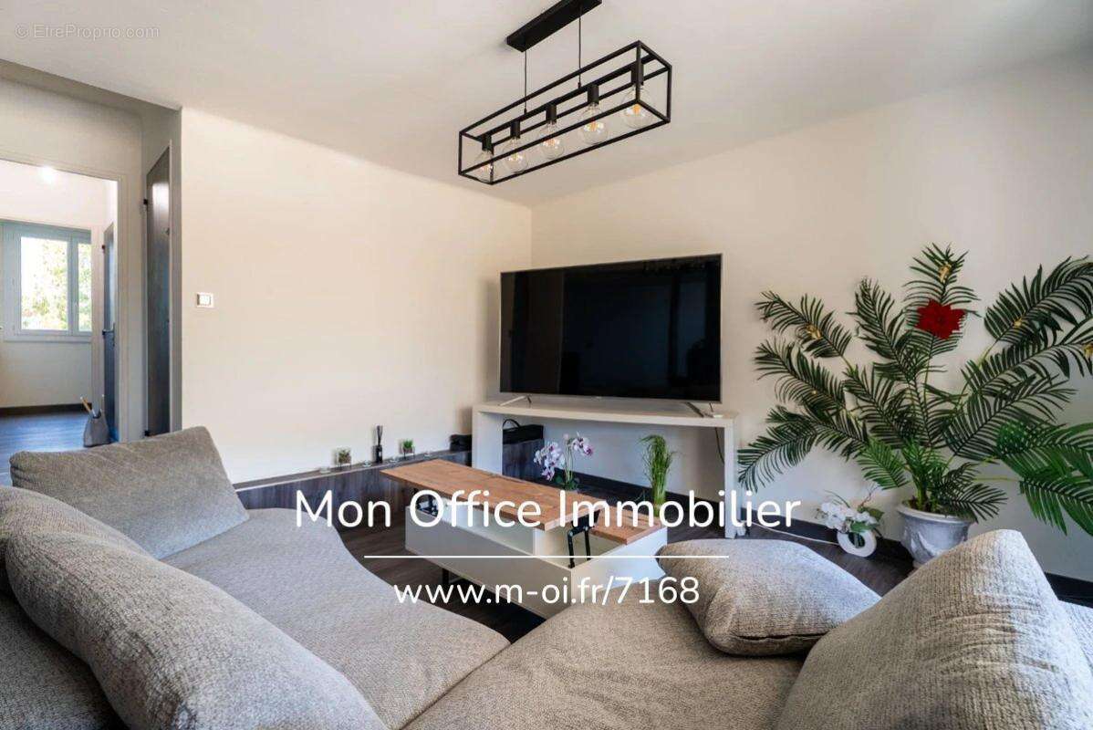 Référence : 7168-GBE - Appartement 4 pièces avec balcons, cave et  ascenseur - photo 2