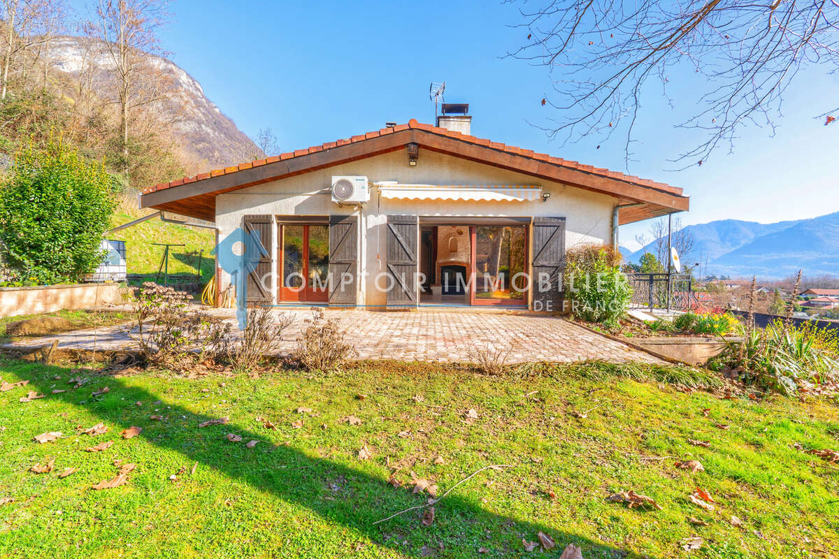 Maison à LUMBIN