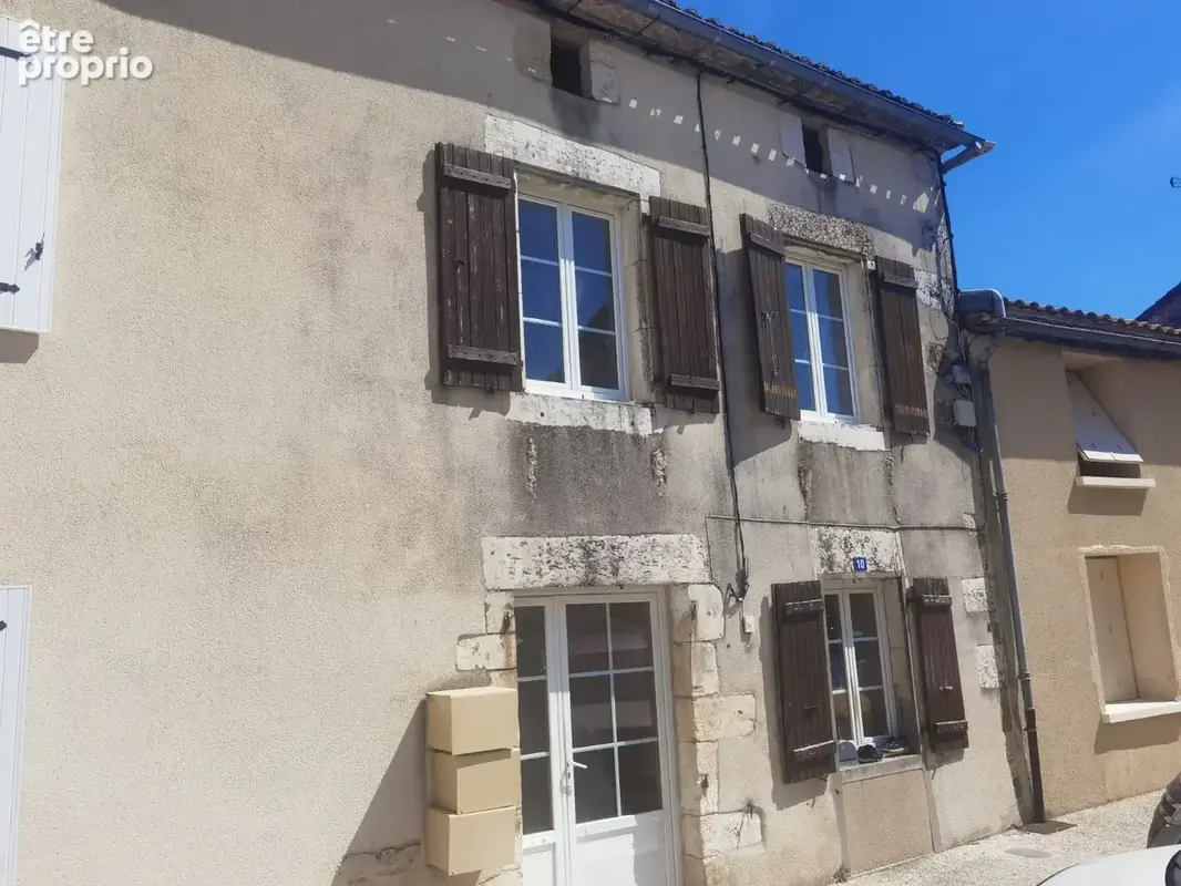 Maison à CHASSENEUIL-SUR-BONNIEURE
