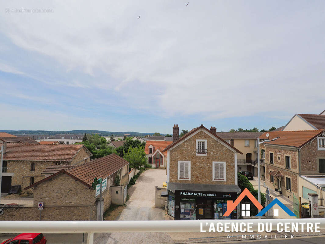 Appartement à CHANTELOUP-LES-VIGNES