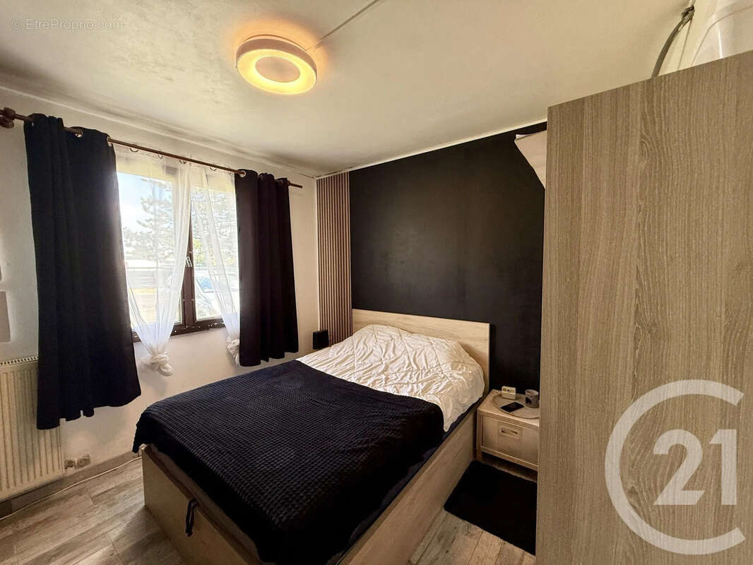 Maison 114 m² à Saint-Quentin  - photo 6